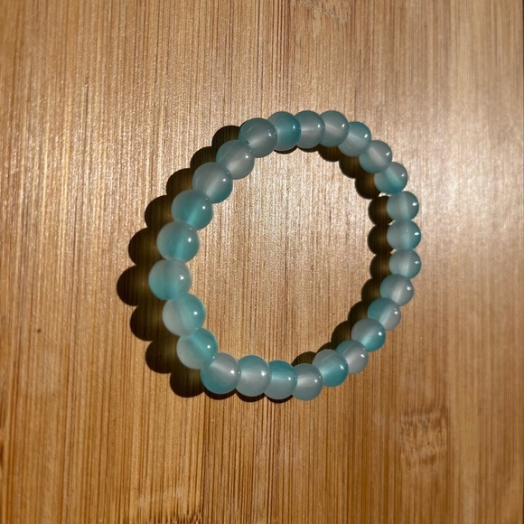 Elegant Blue Beaded Bracelet - Picture 5 of 9